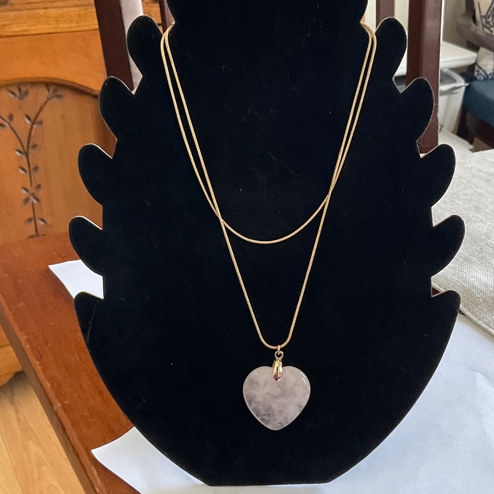 Elegant Gold toneNecklace with Rose Quartz Heart Pendant